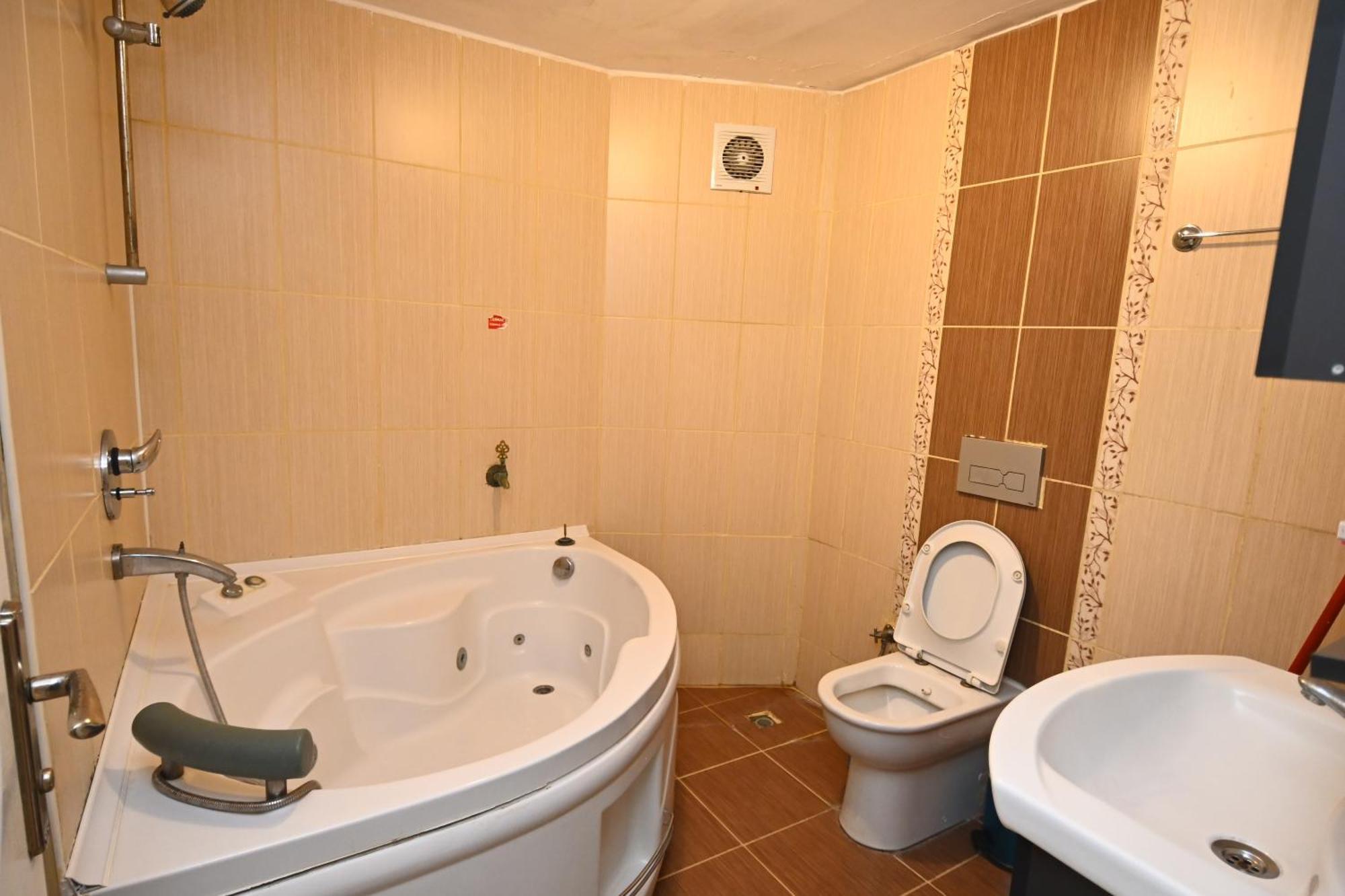 Sarot Thermal Vadi Tatil Koyu - Halal Hotel Болу Екстер'єр фото